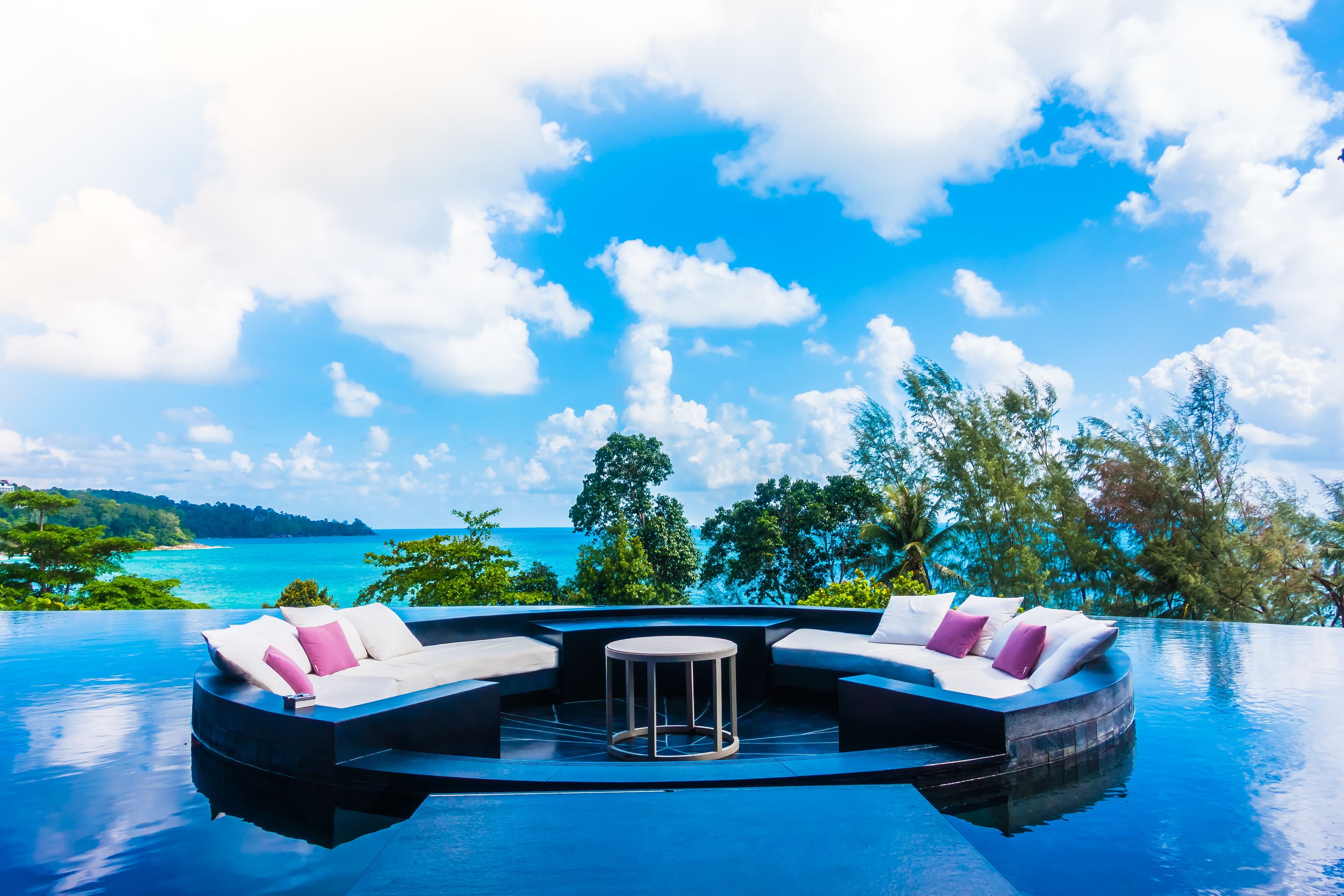 Luxury Trip to Maldives Image