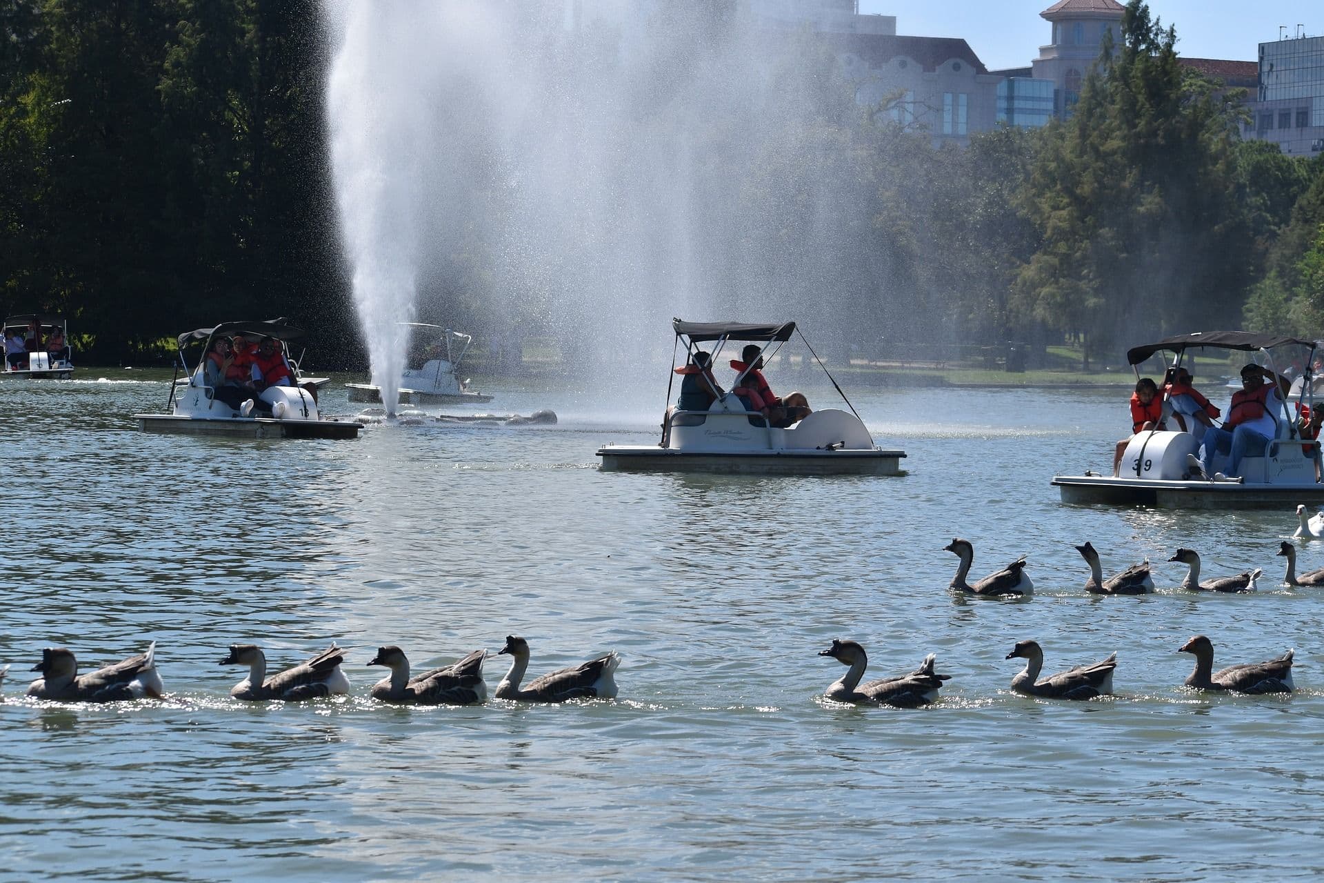 LUXURY FAMILY HOLIDAY DESTINATIONS Image