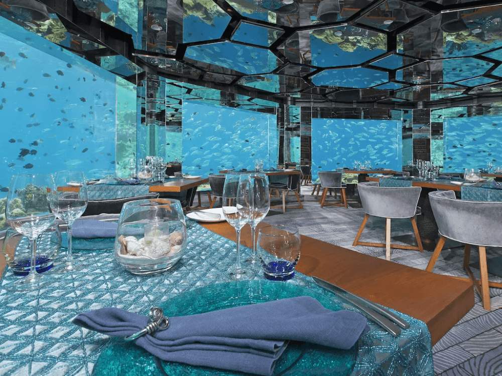 6 Underwater Hotels In the World Image
