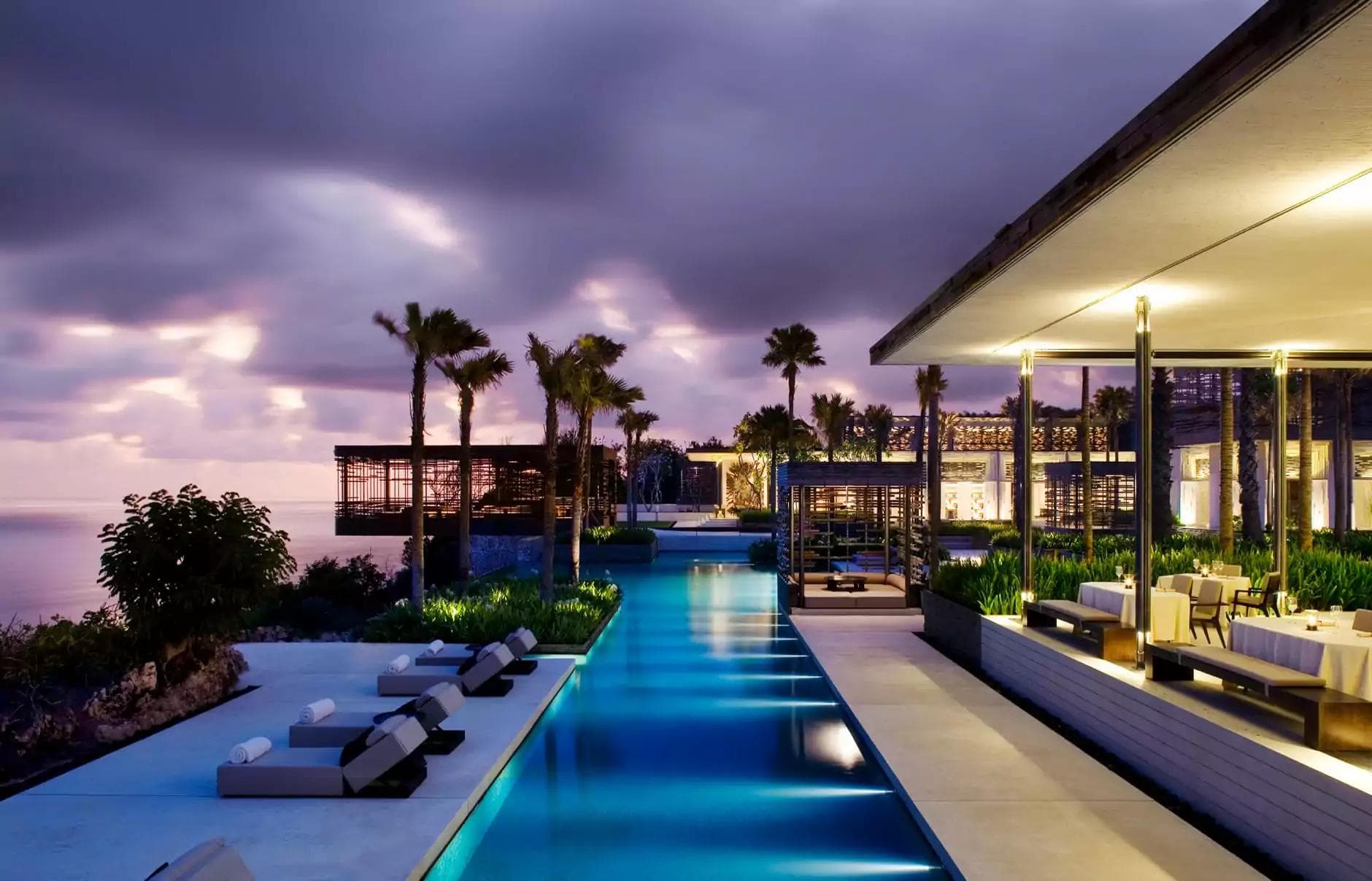 7 Best Luxury Island Resort Image